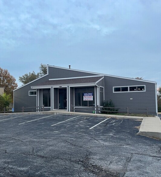 Primary Photo Of 5907 Highgrove Rd, Grandview Office For Lease