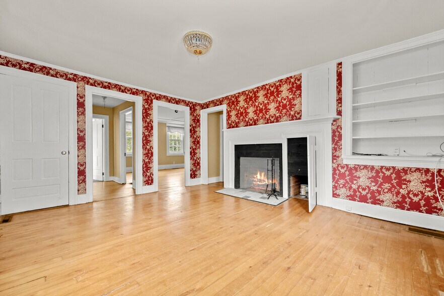 More Photos Of 3127-3129 Whitney Ave, Hamden Office For Sale