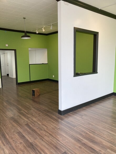 More Photos Of 4105 12 Mile Rd, Berkley Storefront For Sale