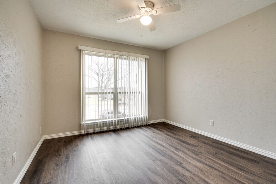 More Photos Of 608 Fallmeadow Ct, Denton Apartments For Sale