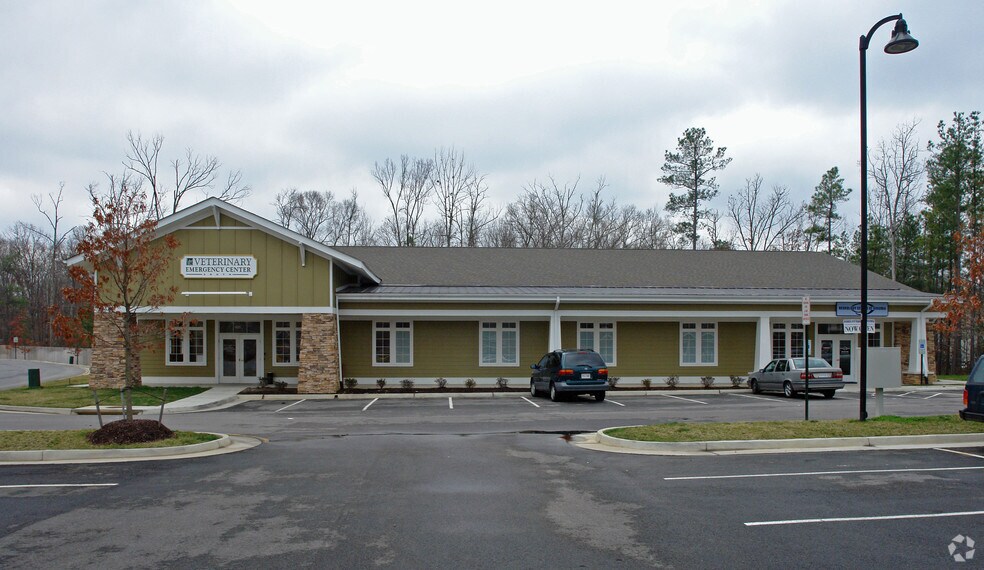 More Photos Of 2436-2460 Colony Crossing Pl, Midlothian Office For Lease