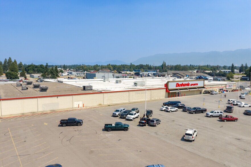 More Photos Of 2024 US Hwy 2 E, Kalispell Garden Center For Sale