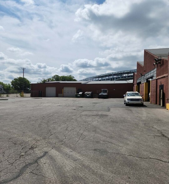 Primary Photo Of 4301 N Delaware Ave, Philadelphia Warehouse For Lease