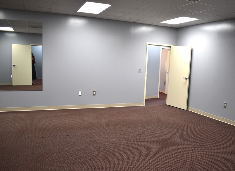 More Photos Of 3615 S Railroad St, Phenix City Medical For Lease