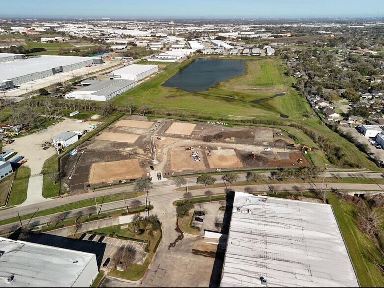 More Photos Of 13620 S Gessner Rd, Missouri City Warehouse For Lease