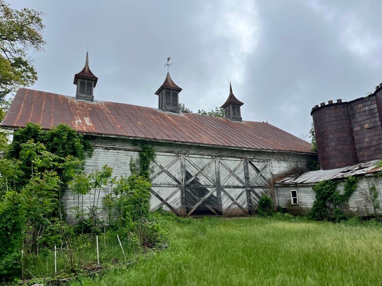 More Photos Of 3583 Scotland Rd, Scotland Schools For Sale