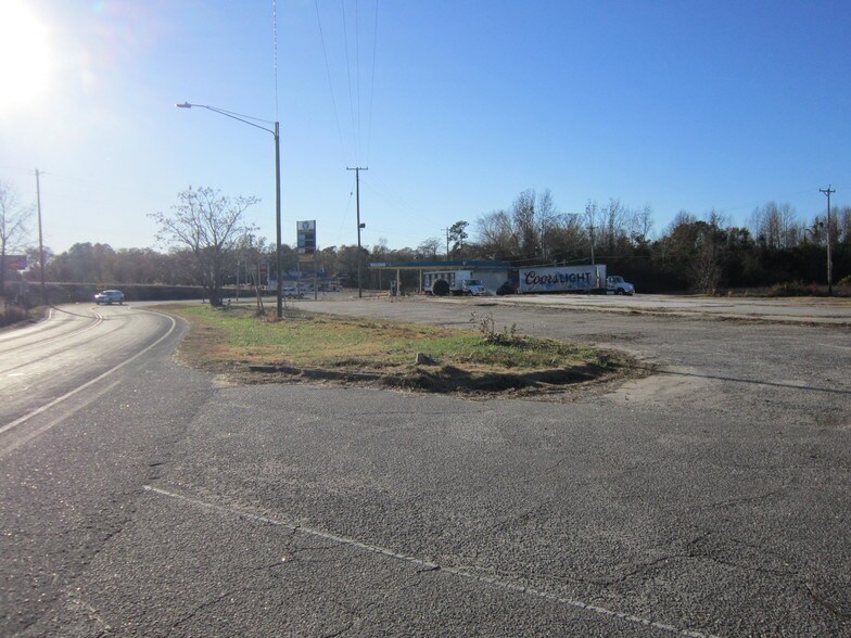More Photos Of 2301 Lackey St, Lumberton Convenience Store For Sale