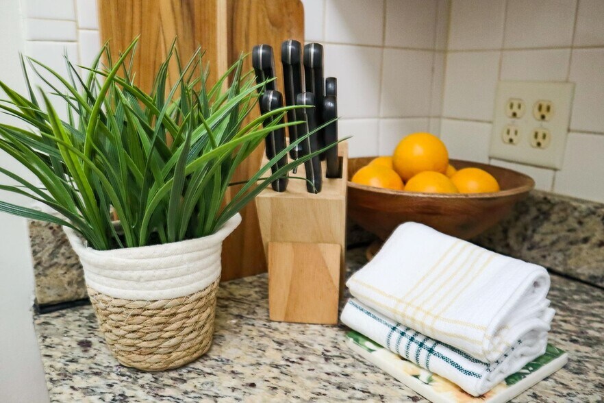 More Photos Of 172 N County Rd, Palm Beach Apartments For Sale