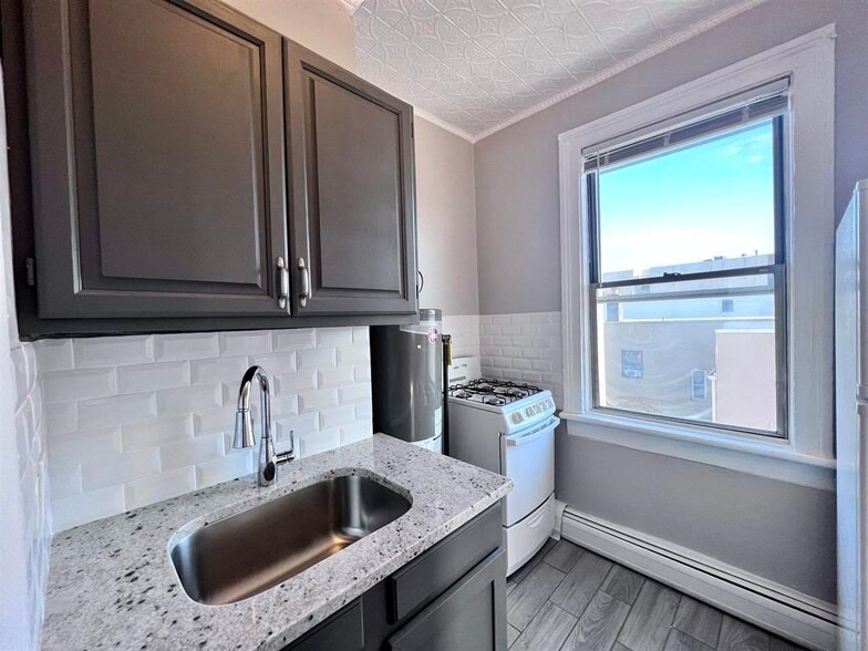 More Photos Of 200 Bergenline Ave, Union City Multifamily For Sale