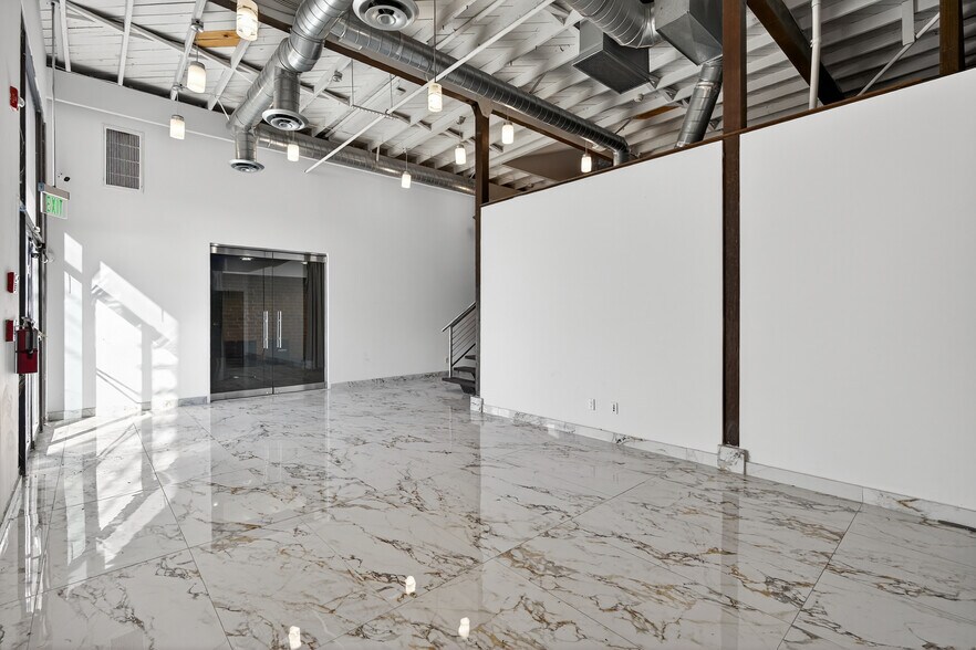 More Photos Of 4716 Vineland Ave, North Hollywood Loft Creative Space For Lease