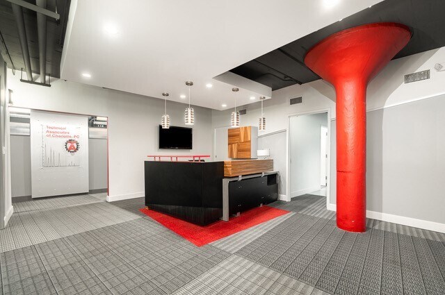 More Photos Of 1230 W Morehead St, Charlotte Loft Creative Space For Lease