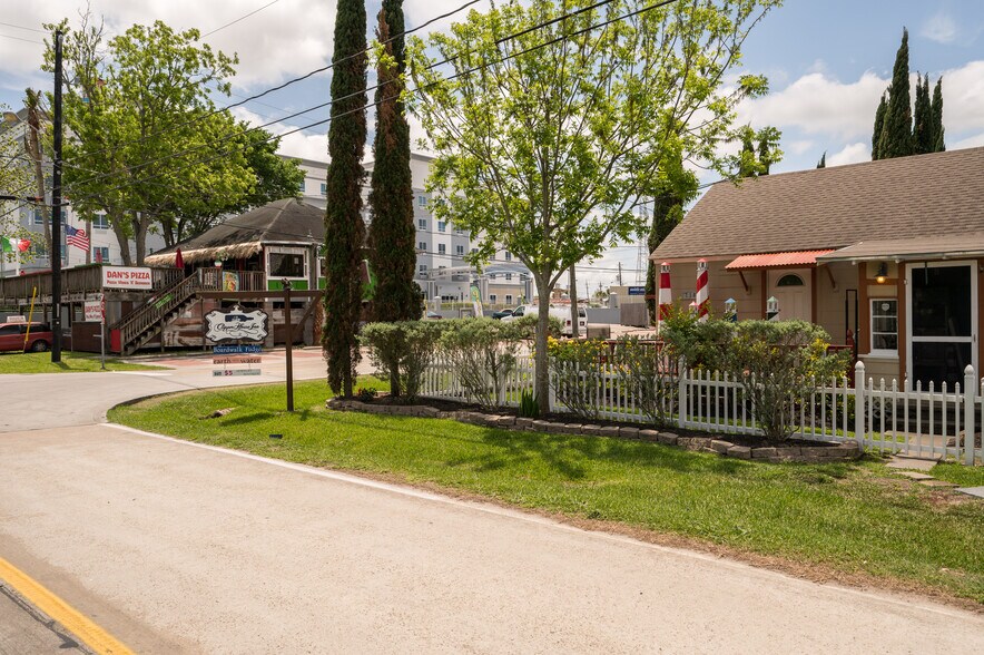 More Photos Of 706 Bradford Ave, Kemah Land For Sale