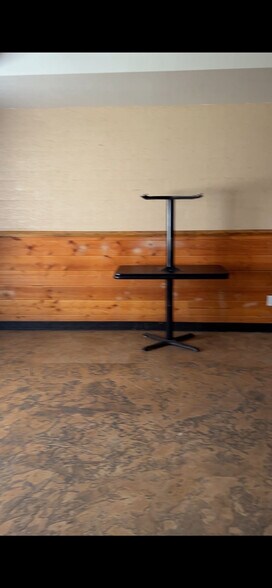 More Photos Of 10052 S Highway 69, Mayer Restaurant For Lease