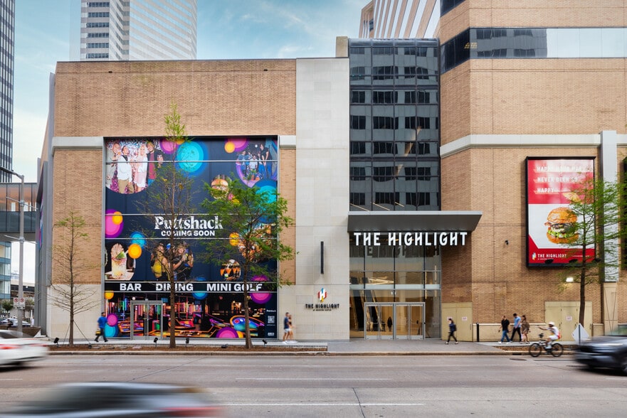 More Photos Of 1301 McKinney St, Houston Unknown For Lease