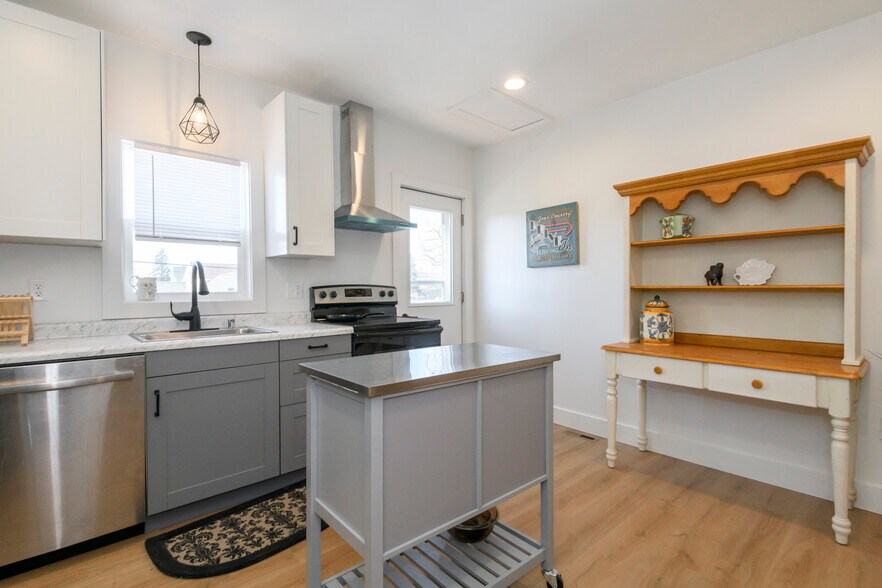 More Photos Of 109 S Lake St, Hustisford Storefront Retail Residential For Sale