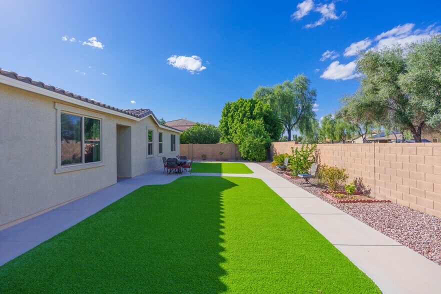 More Photos Of 18000 W Assisted Living Home LN, Surprise Assisted Living For Sale