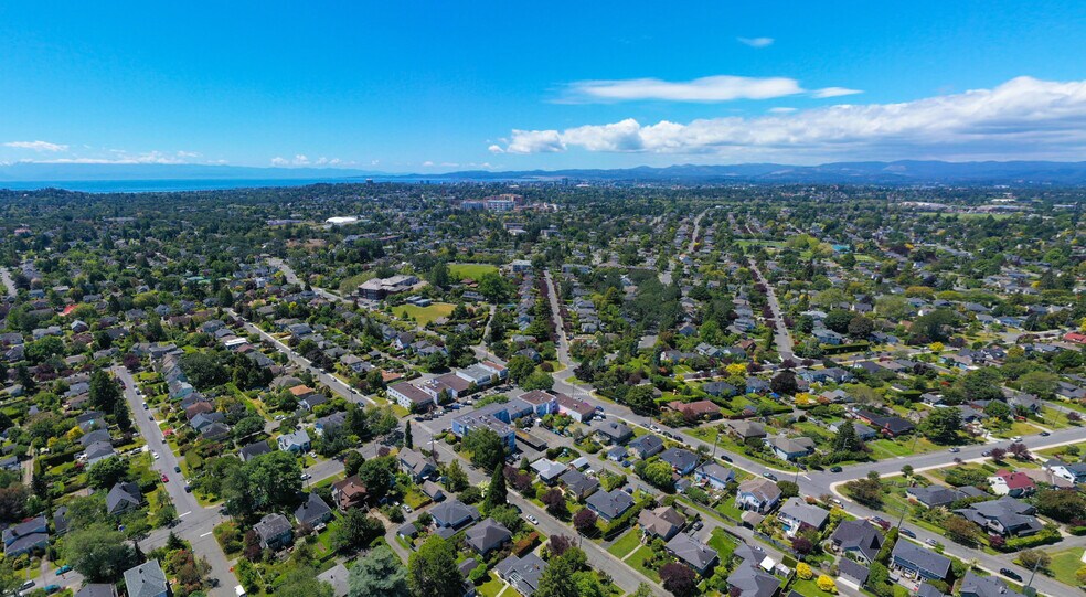 More Photos Of 2544 Dunlevy St, Victoria Office For Lease
