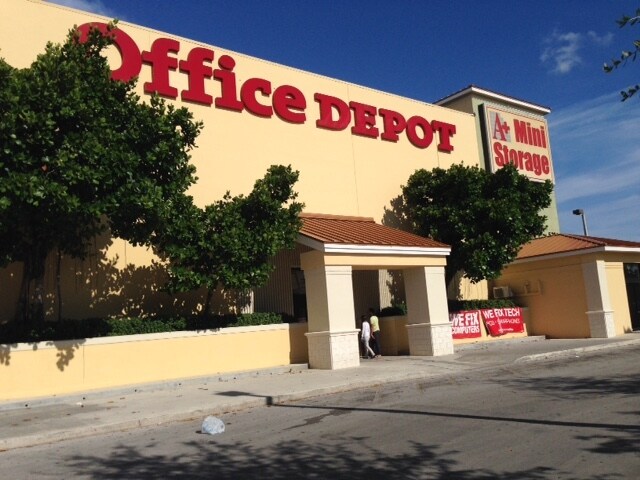More Photos Of 5329 W 20th Ave, Hialeah Self Storage For Lease