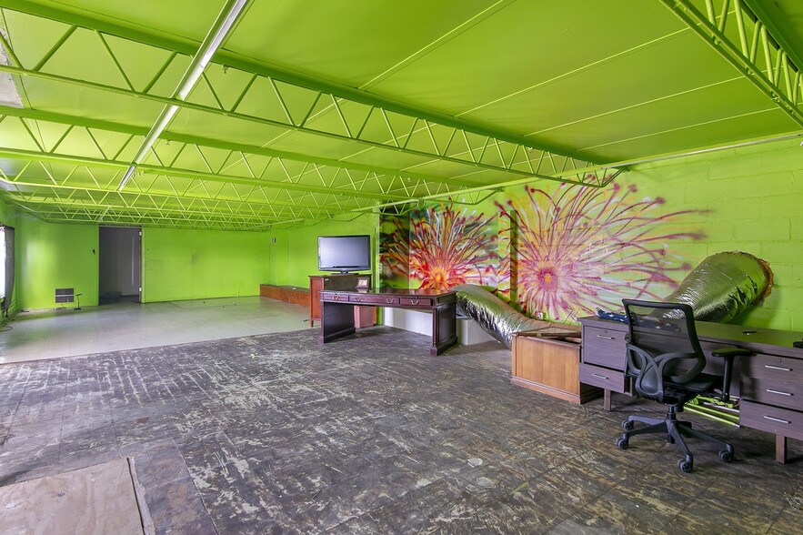 More Photos Of 117-137 Hughlett Ave, Cocoa General Retail For Sale