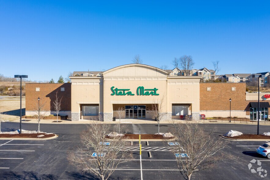 More Photos Of 1010-1038 Glenbrook Way, Hendersonville Unknown For Lease