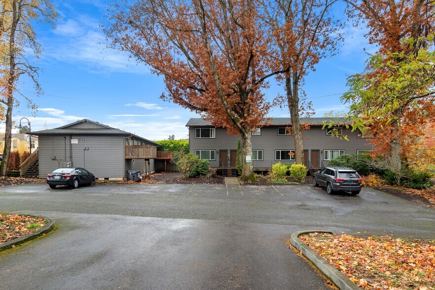 Primary Photo Of 18675 SW Boones Ferry Rd, Tualatin Apartments For Sale
