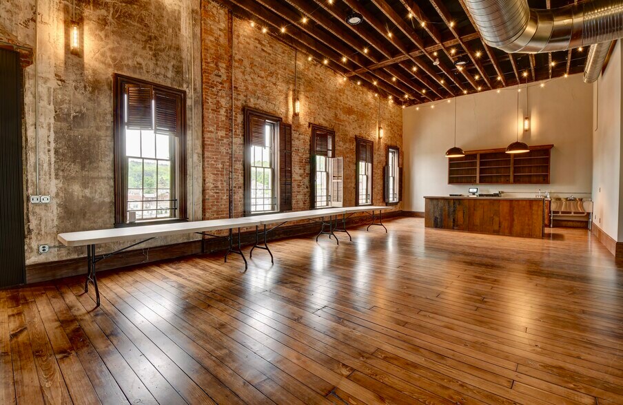 More Photos Of 20 E Jackson St, Millersburg Lodge Meeting Hall For Sale