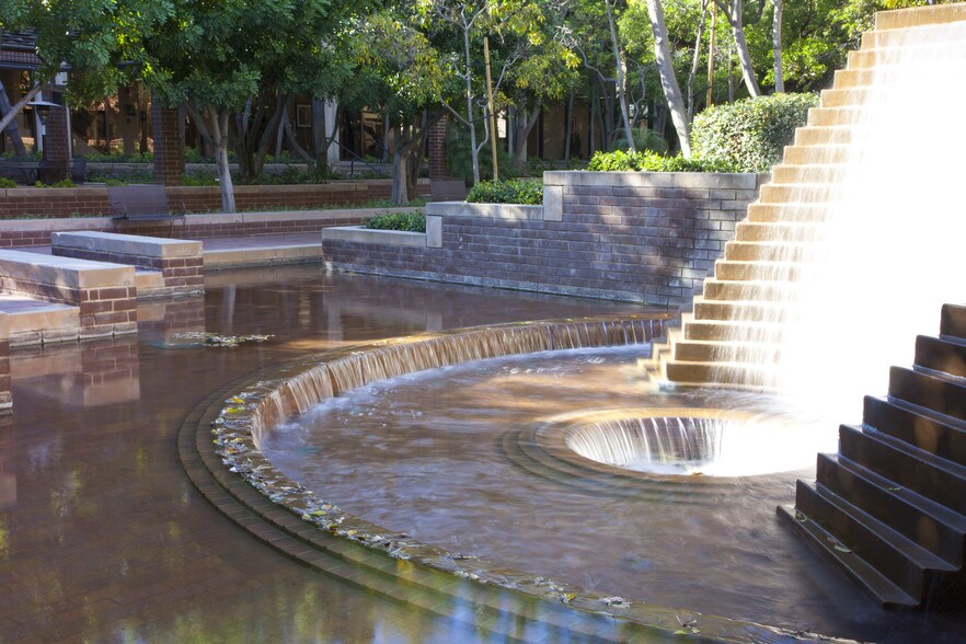 More Photos Of 4900 Rivergrade Rd, Irwindale Office For Lease