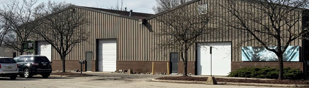 More Photos Of 1870 Grand River Ave, Okemos Warehouse For Lease
