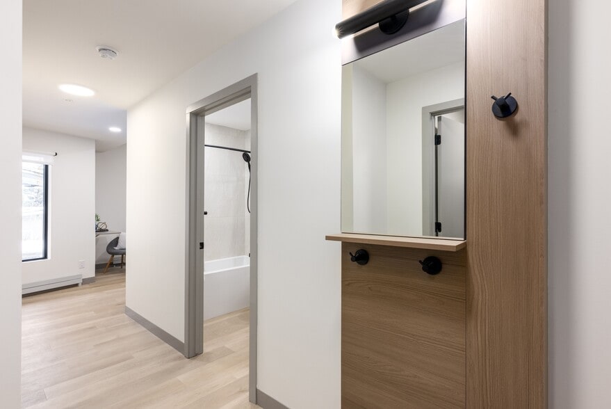 More Photos Of 9999 Elbow Dr, Calgary Apartments For Lease