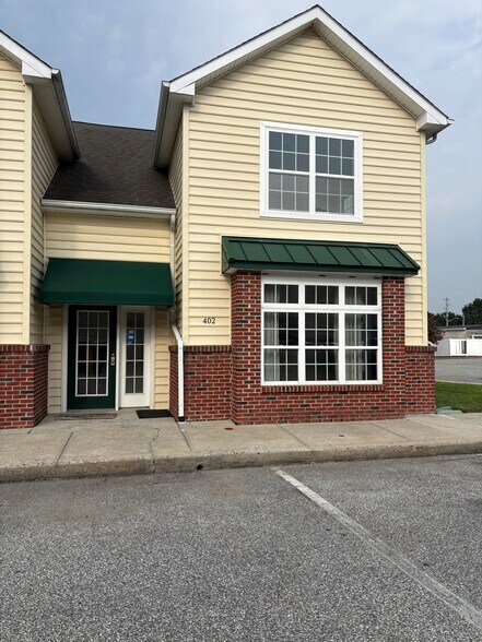 Primary Photo Of 402 Larch Cir, Wilmington Office For Lease