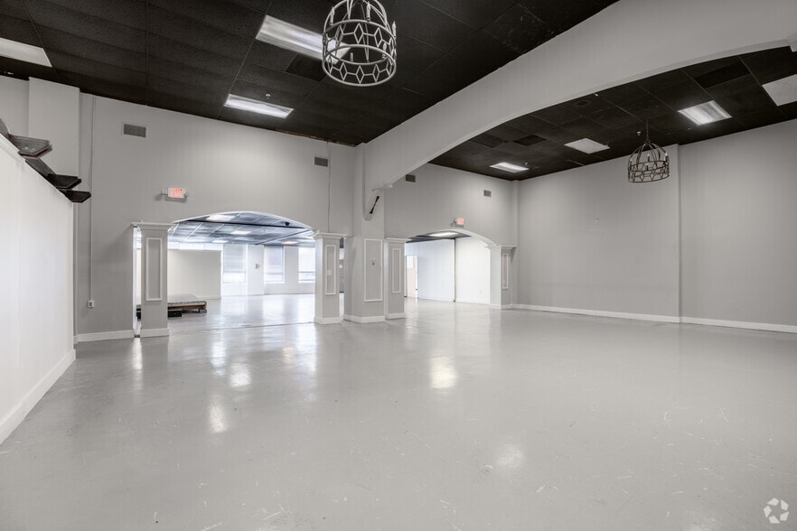 More Photos Of 1461-1477 Highway 20 W, McDonough Warehouse For Lease