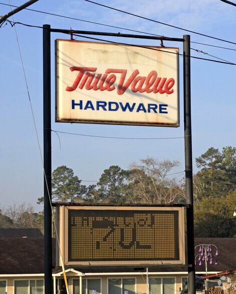 More Photos Of 1401 E Jackson St, Thomasville Freestanding For Sale