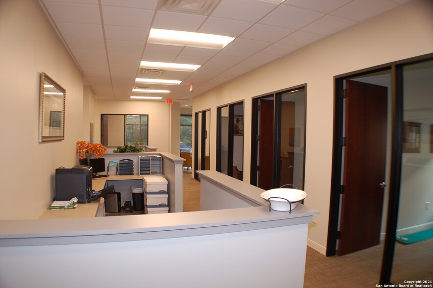 More Photos Of 6827 Camp Bullis Rd, San Antonio Medical For Lease