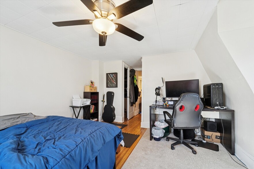 More Photos Of 222 Lippincott Ave, Ardmore Apartments For Sale