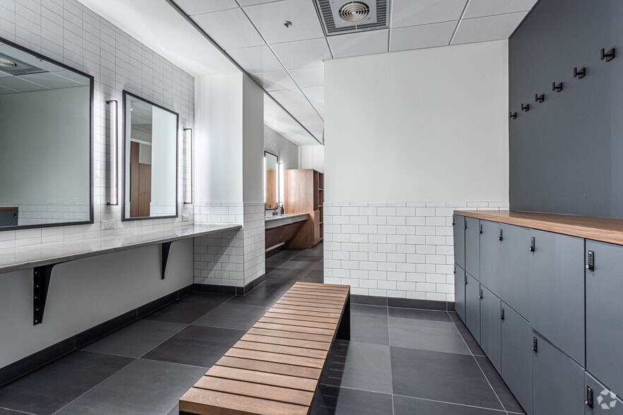 More Photos Of 2345 Grand Blvd, Kansas City Office For Sale