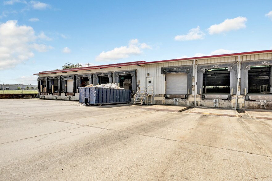 More Photos Of 13343 Interstate 20 E, Tyler Warehouse For Lease