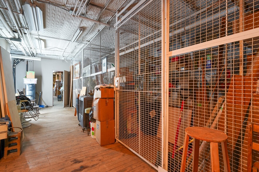More Photos Of 91 Franklin St, New York Office Residential For Sale