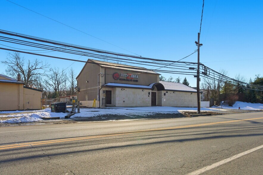 More Photos Of 238 Highway 34, Old Bridge Storefront Retail Residential For Sale