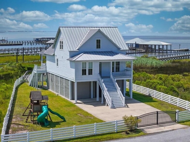 Primary Photo Of 3831 Lake Breeze Rd, Lake Charles Flex For Sale