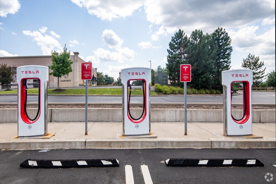 More Photos Of I-81 @ I-81 & Davis St, Moosic Unknown For Lease