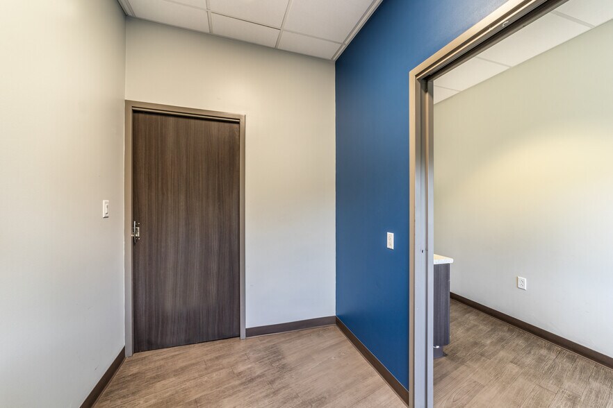 More Photos Of 250 E Basse Rd, San Antonio Medical For Lease