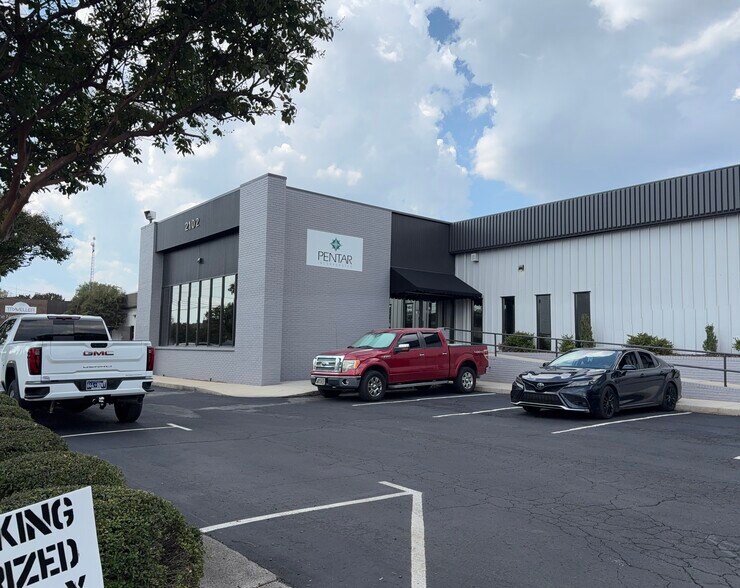 More Photos Of 3054 Leeman Ferry Rd SW, Huntsville Unknown For Lease