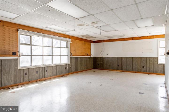 More Photos Of 915 N Hanover St, Elizabethtown Medical For Sale
