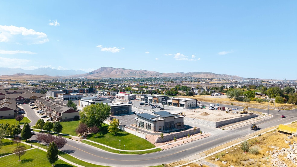 More Photos Of 277 E Crossroads Blvd, Saratoga Springs Unknown For Lease