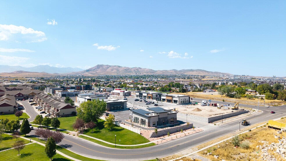 More Photos Of 277 E Crossroads Blvd, Saratoga Springs Unknown For Lease