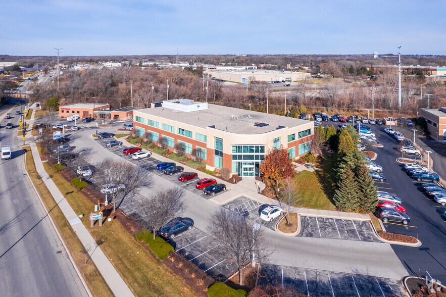 More Photos Of 5650 N Green Bay Ave, Glendale Medical For Lease
