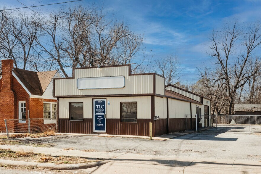 Primary Photo Of 2504 Holliday Rd, Wichita Falls Office For Sale
