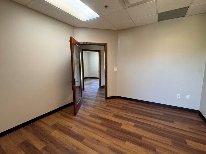 More Photos Of 7202 E Carefree Dr, Carefree Office For Lease