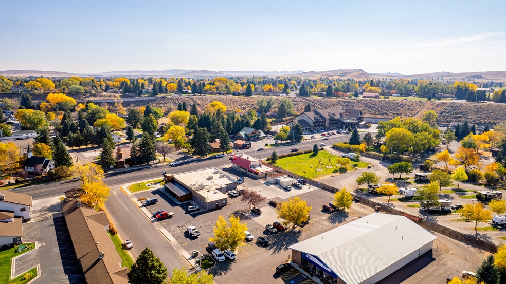 More Photos Of 1651 8th St, Cody Restaurant For Sale