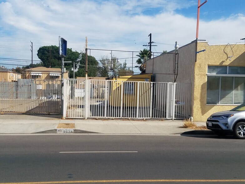 Primary Photo Of 5624 Cahuenga Blvd, North Hollywood Auto Dealership For Lease